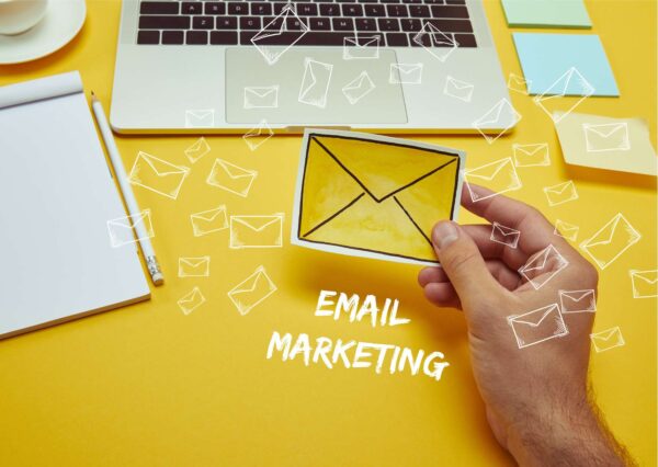 Email Success Unlocked: Hellobar and MailChimp Collaboration